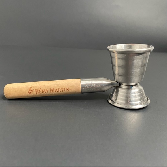 New Remy Martin Cognac Limited Edition Double Sided Measurement Peg Jig 15/30ml - Picture 1 of 4